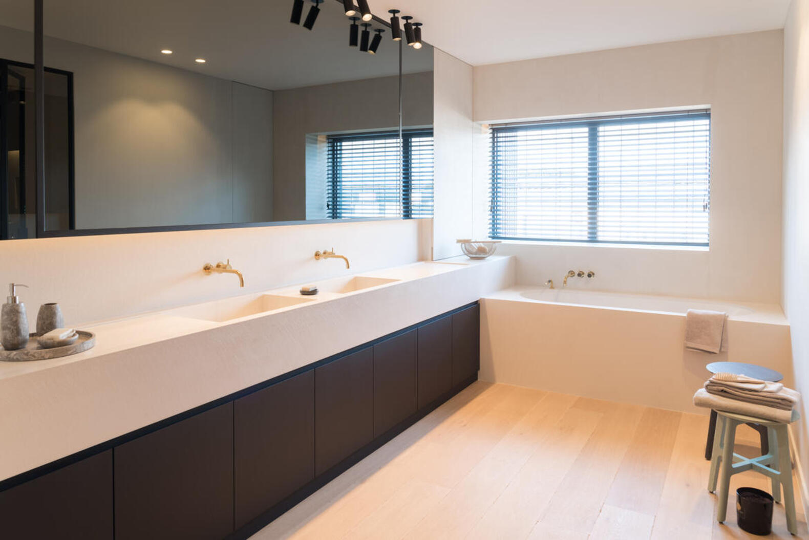 Showroom Kurt Leys — Showroom in een industriële omgeving